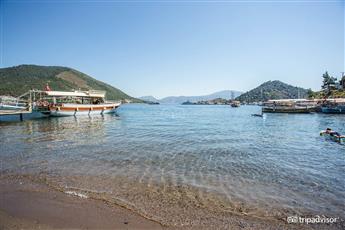 Golmar Beach Hotel