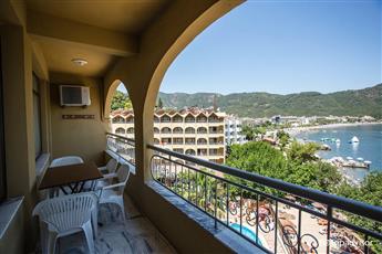 Golmar Beach Hotel