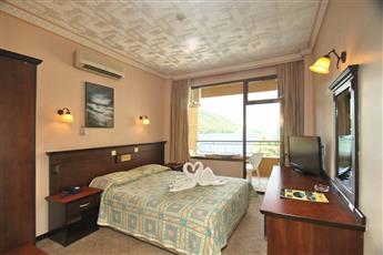 Golmar Beach Hotel
