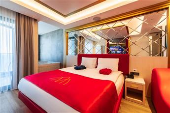 Granada Luxury Red - Adults Only 16+
