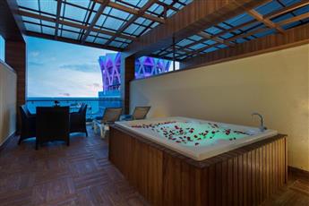 Granada Luxury Resort & Spa Okurcalar