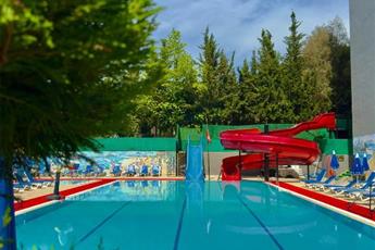 Grand Alisa Hotel