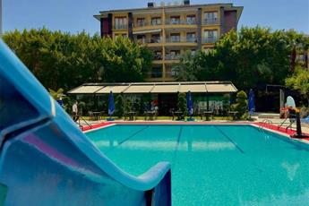 Grand Alisa Hotel