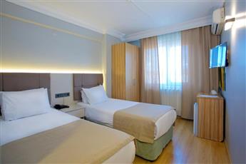 Grand Ant Hotel 3*
