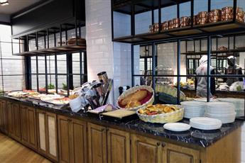 Grand Aras Hotel & Suites 4*