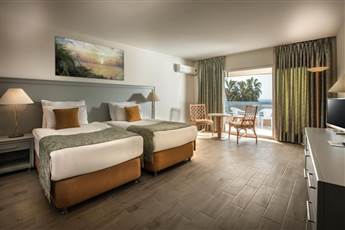 Grand Blue Sky International 4*