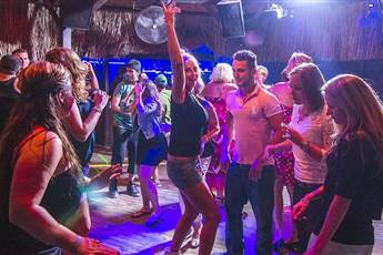 Grand Blue Sky International 4*