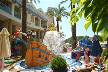 Grand Cettia Hotel 4*