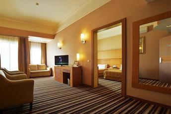 Grand Cettia Hotel 4*