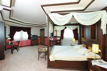 Grand Cettia Hotel 4*