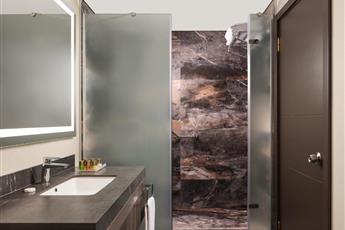 Grand Cevahir Hotel & Convention Center 5*