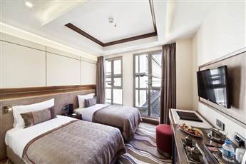 Grand Hotel de Pera 4* Grand Hotel de Pera 4*