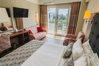 Grand Ideal Premium Hotel