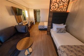 Grand Ideal Premium Hotel