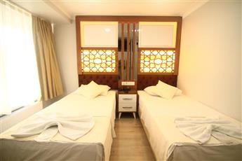 Grand Liza Hotel