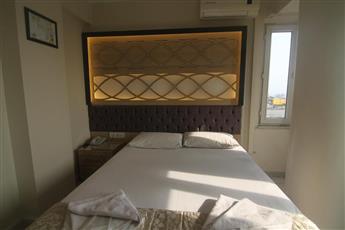 Grand Liza Hotel