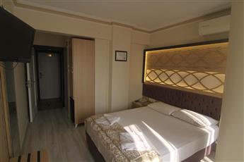 Grand Liza Hotel