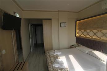 Grand Liza Hotel