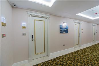 Grand Naki Hotel