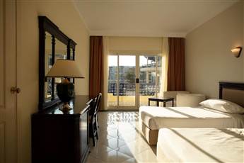 Grand Oasis Resort 4*