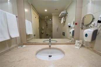 Green Bay Resort & Spa