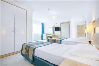 Green Life Hotel