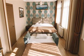 Green Life Hotel