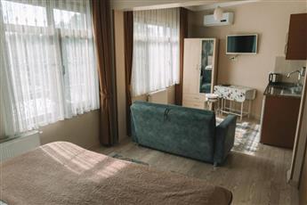 Green Life Hotel