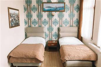 Green Life Hotel