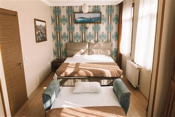 Green Life Hotel