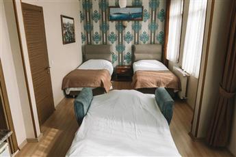 Green Life Hotel
