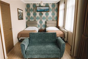 Green Life Hotel