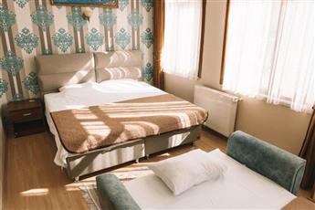 Green Life Hotel