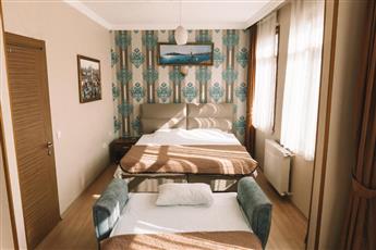 Green Life Hotel