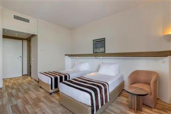 Green Max Hotel