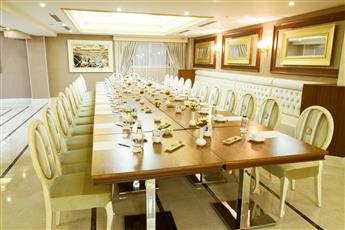 Halifaks Hotel 4*