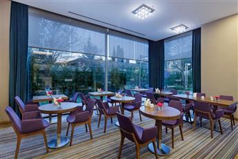 Hampton by Hilton Istanbul Atakoy 3*