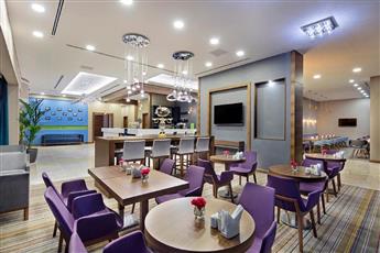 Hampton by Hilton Istanbul Atakoy 3*