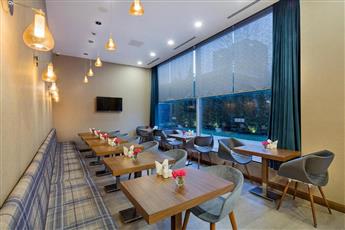 Hampton by Hilton Istanbul Atakoy 3*