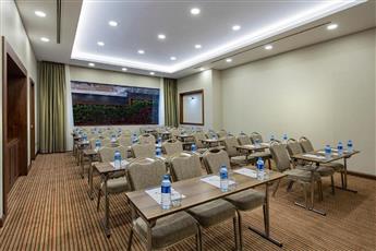 Hampton by Hilton Istanbul Atakoy 3*