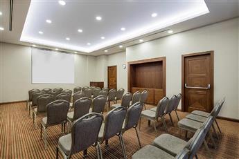 Hampton by Hilton Istanbul Atakoy 3*