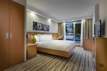 Hampton by Hilton Istanbul Atakoy 3*
