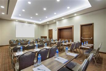 Hampton by Hilton Istanbul Atakoy 3*