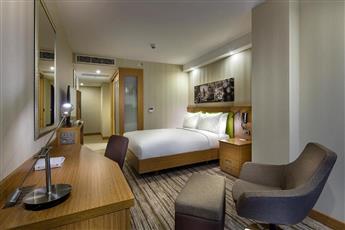 Hampton by Hilton Istanbul Atakoy 3*