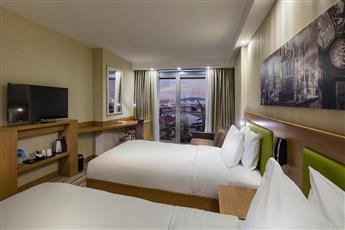 Hampton by Hilton Istanbul Atakoy 3*
