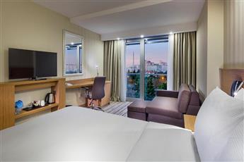 Hampton by Hilton Istanbul Atakoy 3*