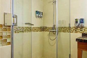 Hampton by Hilton Istanbul Atakoy 3*