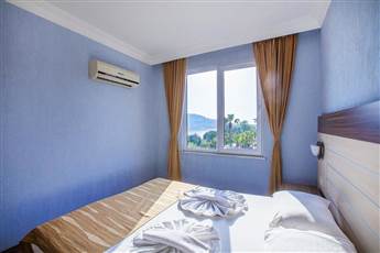 Hawaii Suite Beach Hotel 3*