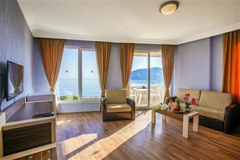 Hawaii Suite Beach Hotel 3*