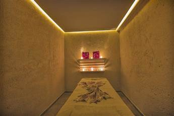 Hawaii Suite Beach Hotel 3*